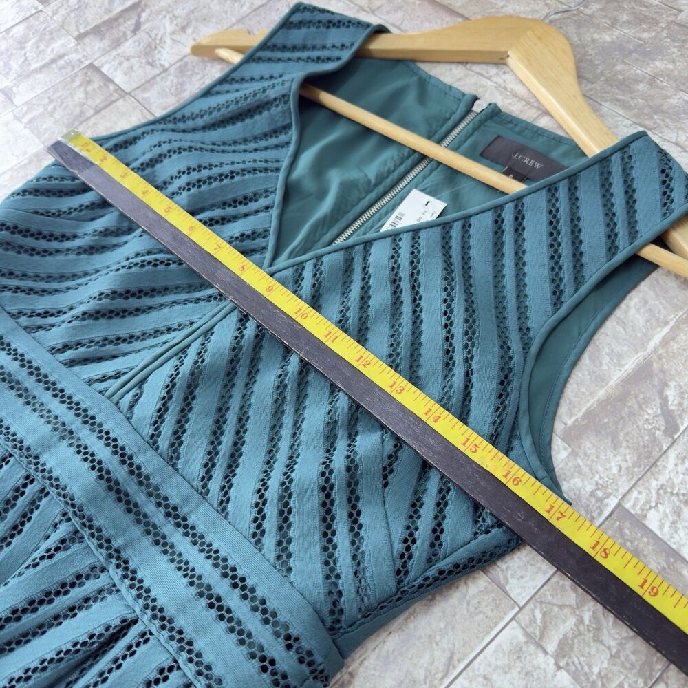 NEW ! J.CREW Striped Eyelet Dress Sz 6 - Picture 13 of 17